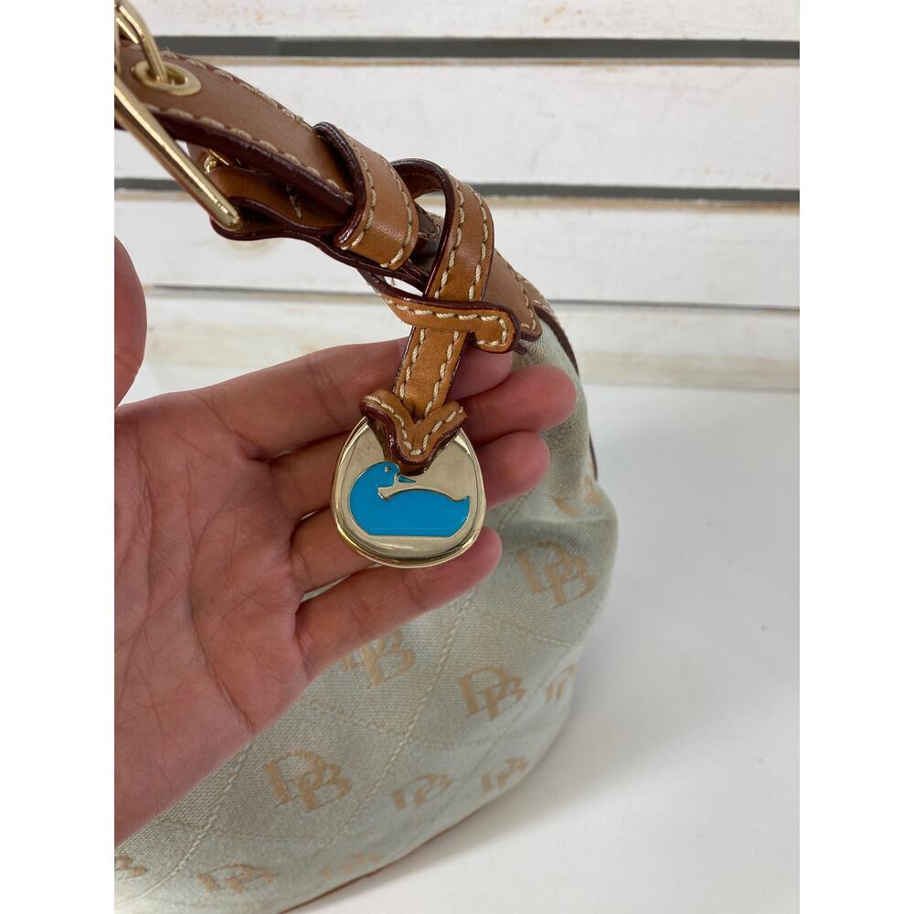 DOONEY & BOURKE, SMALL TAN BROWN CANVAS SIGNATURE HOBO BAG - Picture 6 of 15